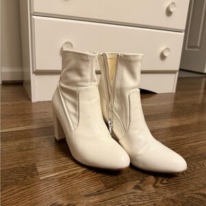 Steve Madden White Heeled Gogo Boots